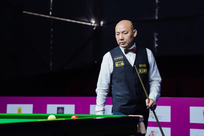 并力求重返 并力求重返