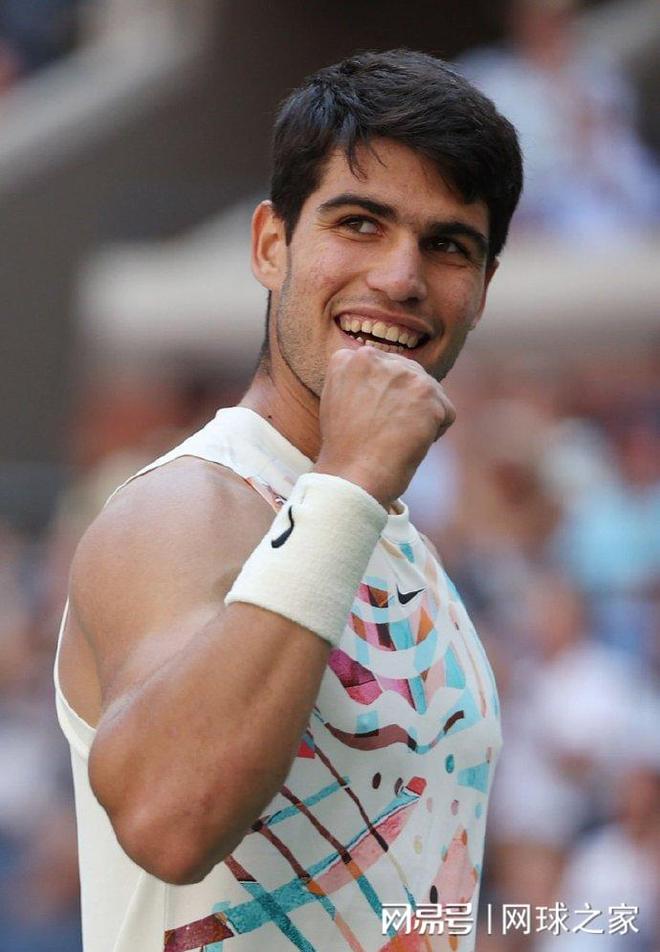 在接受采访 在接受采访