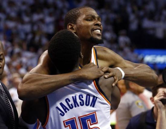 晃倒防守 晃倒防守