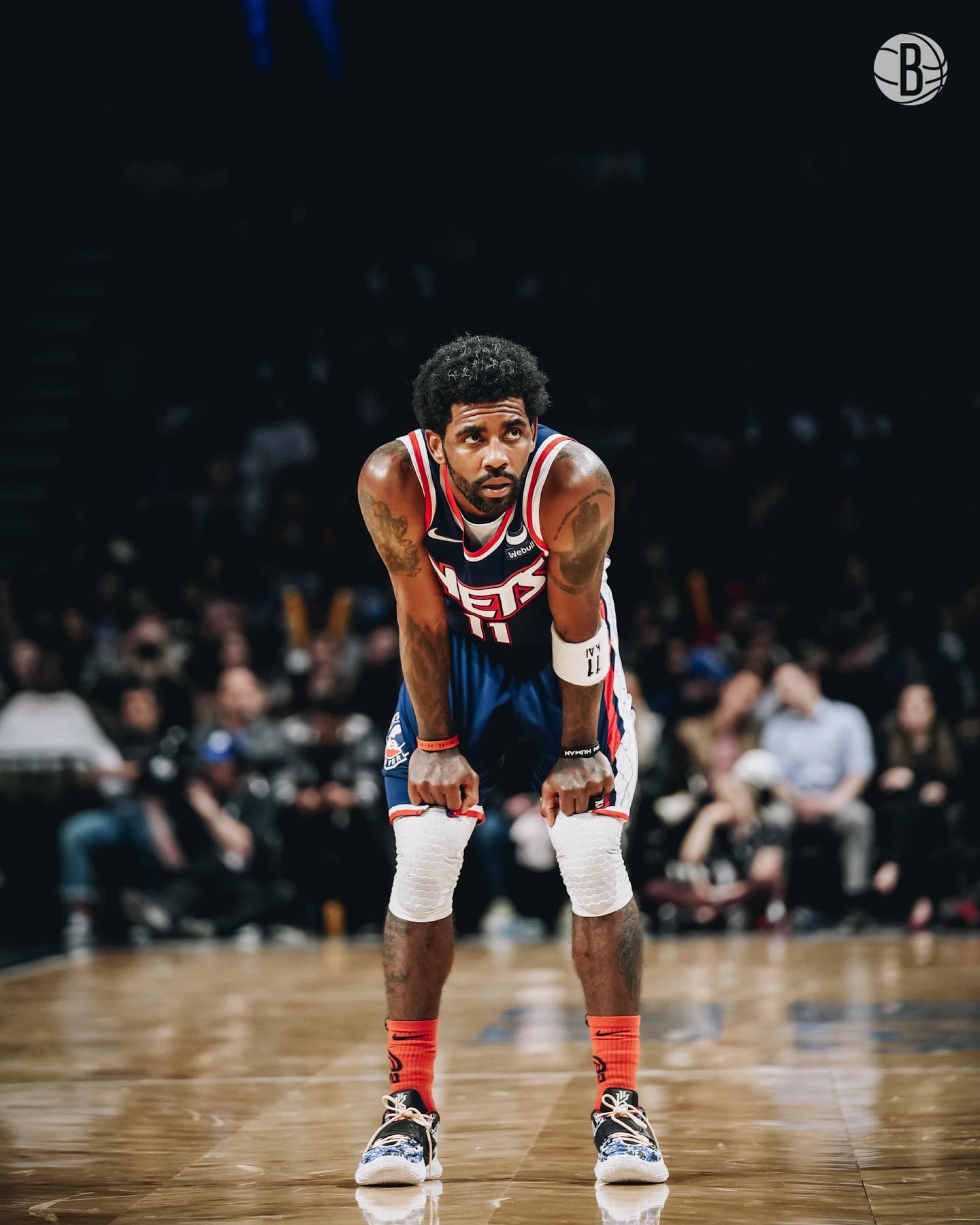 背身护球 背身护球