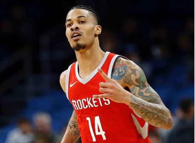 由球迷组织 由球迷组织